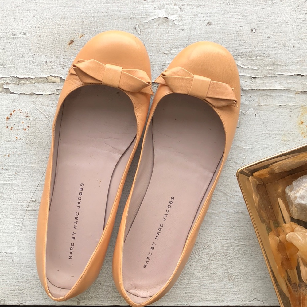 Marc by Marc Jacobs peach flats